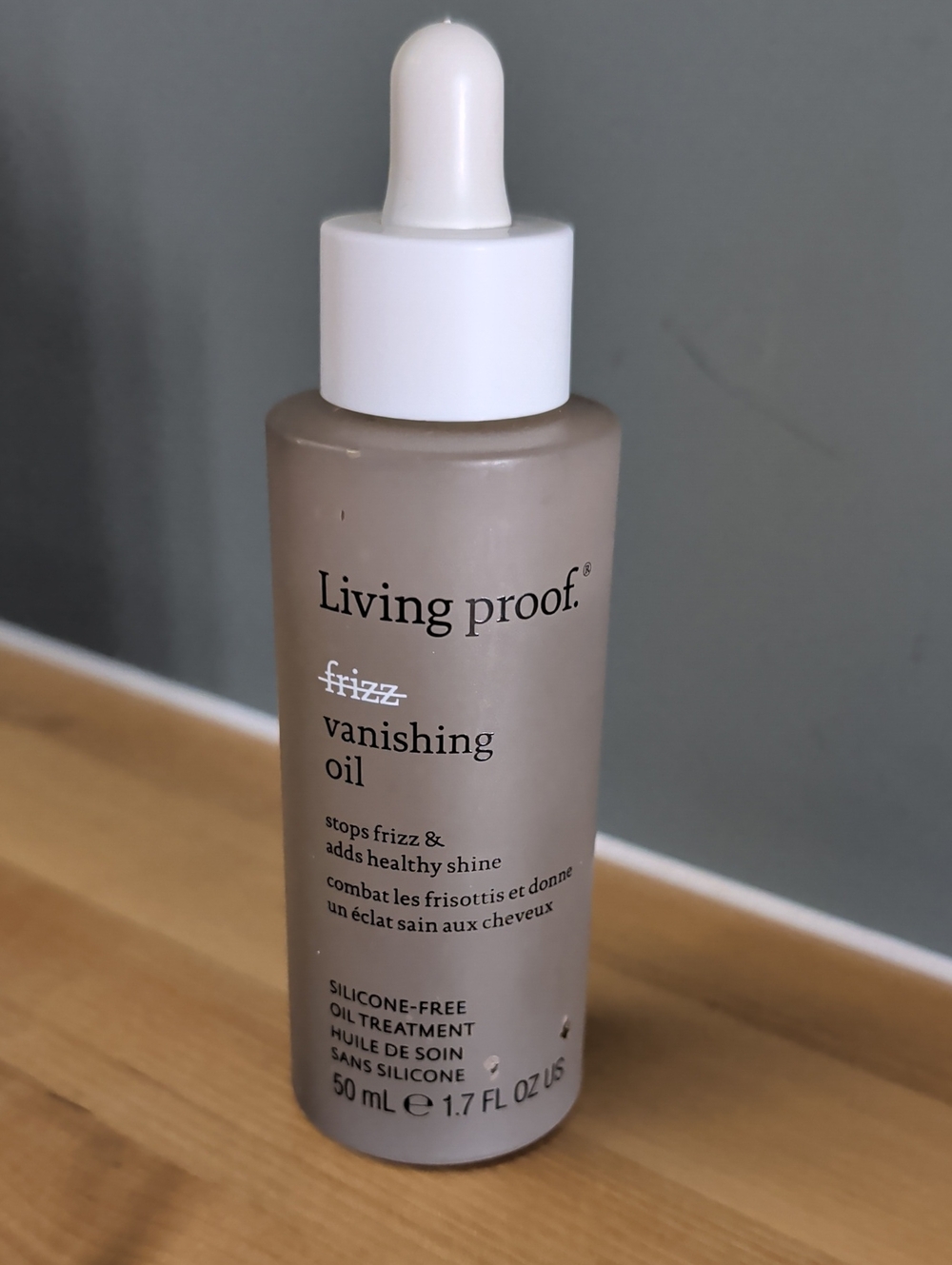 Living Proof Frizz Vanishing Oil - Beige Dropper Bottle